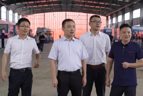 Key Projects in Huayao: Deputy Secretary Oversees Progress